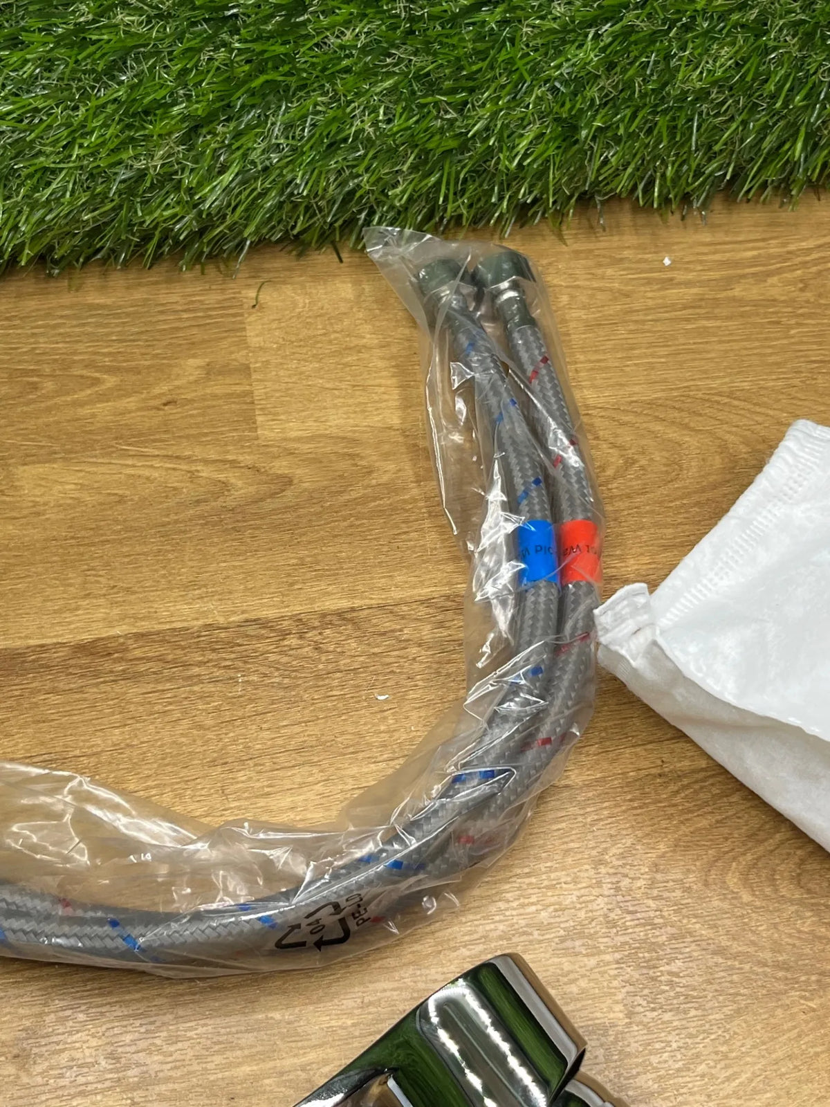 Mezclador monomando clásico para lavabo y bidé Ibergrif