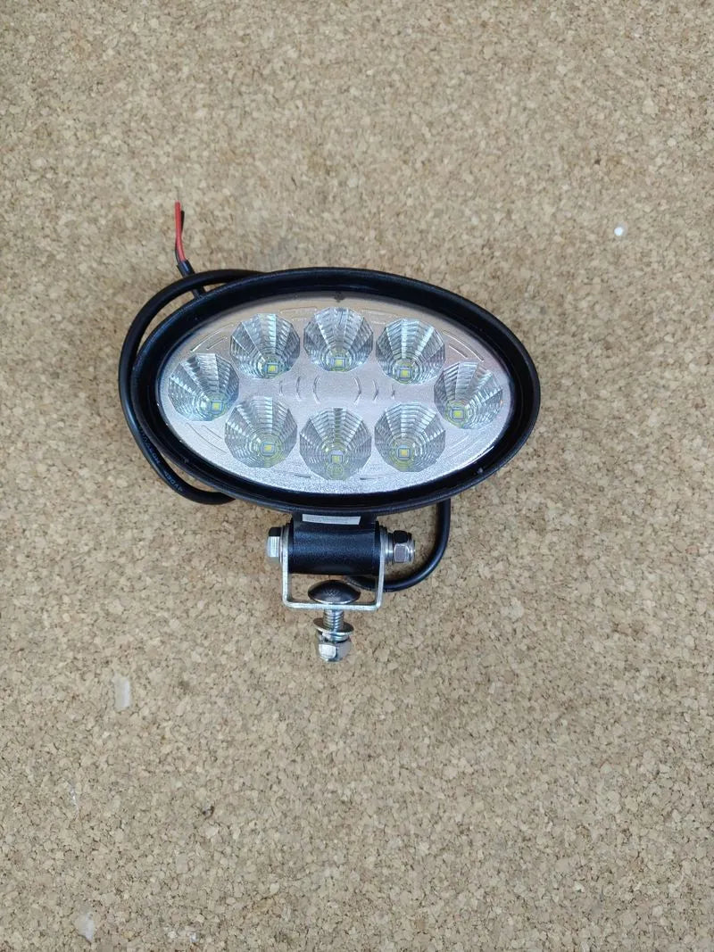 Faro de trabajo O1200 - 12V / 24V Hella Valuefit