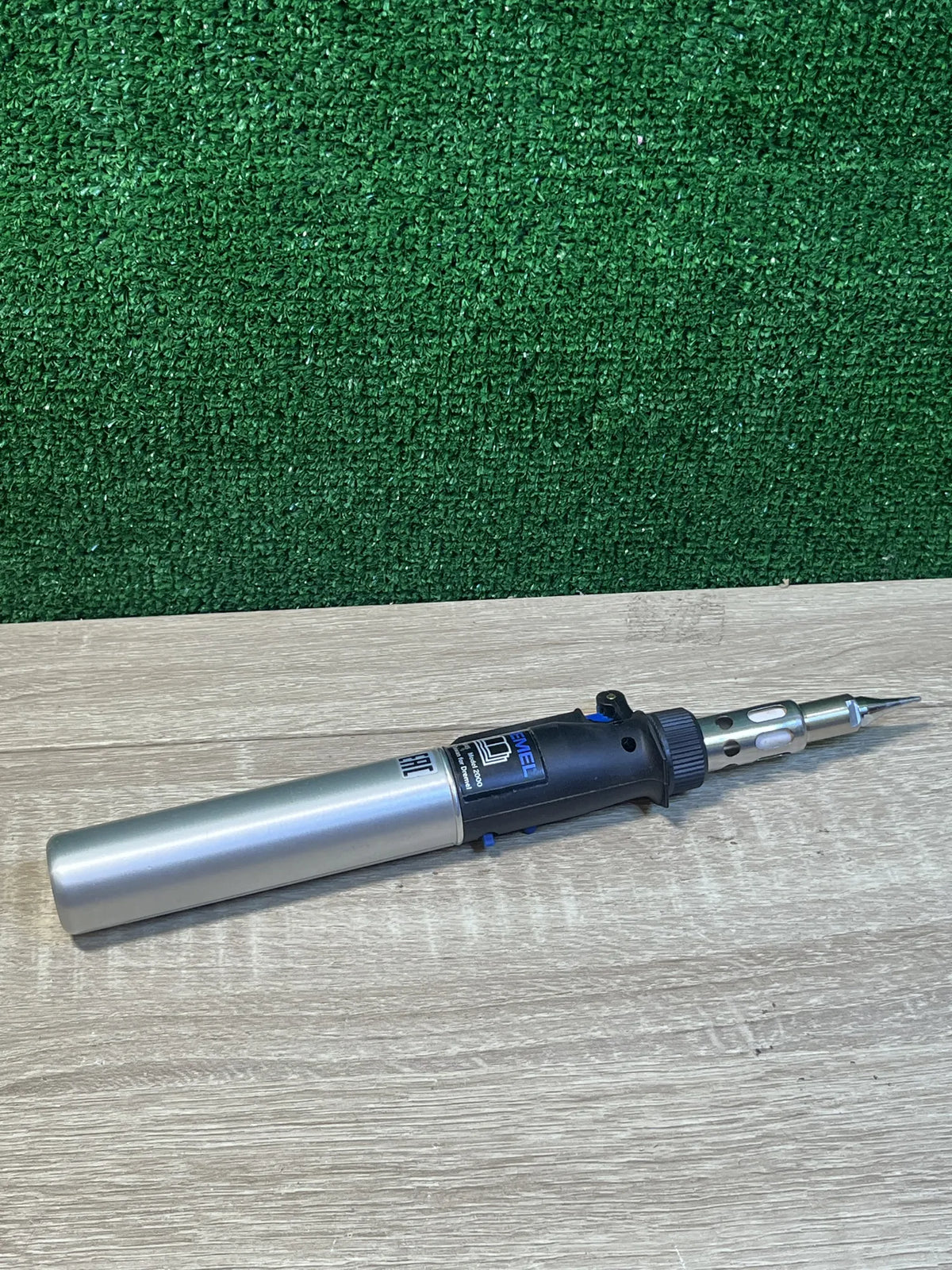 Soldador sin cables de gas butano Dremel