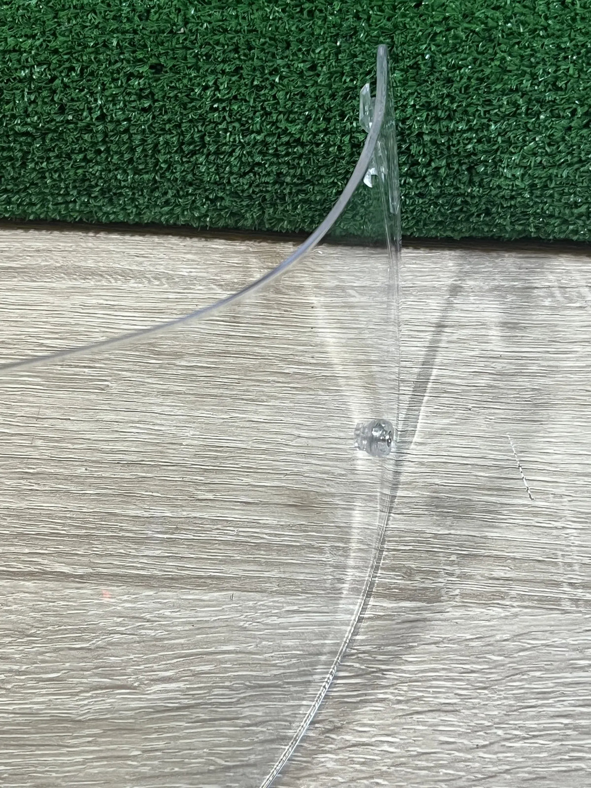 Visera y protector contra el viento