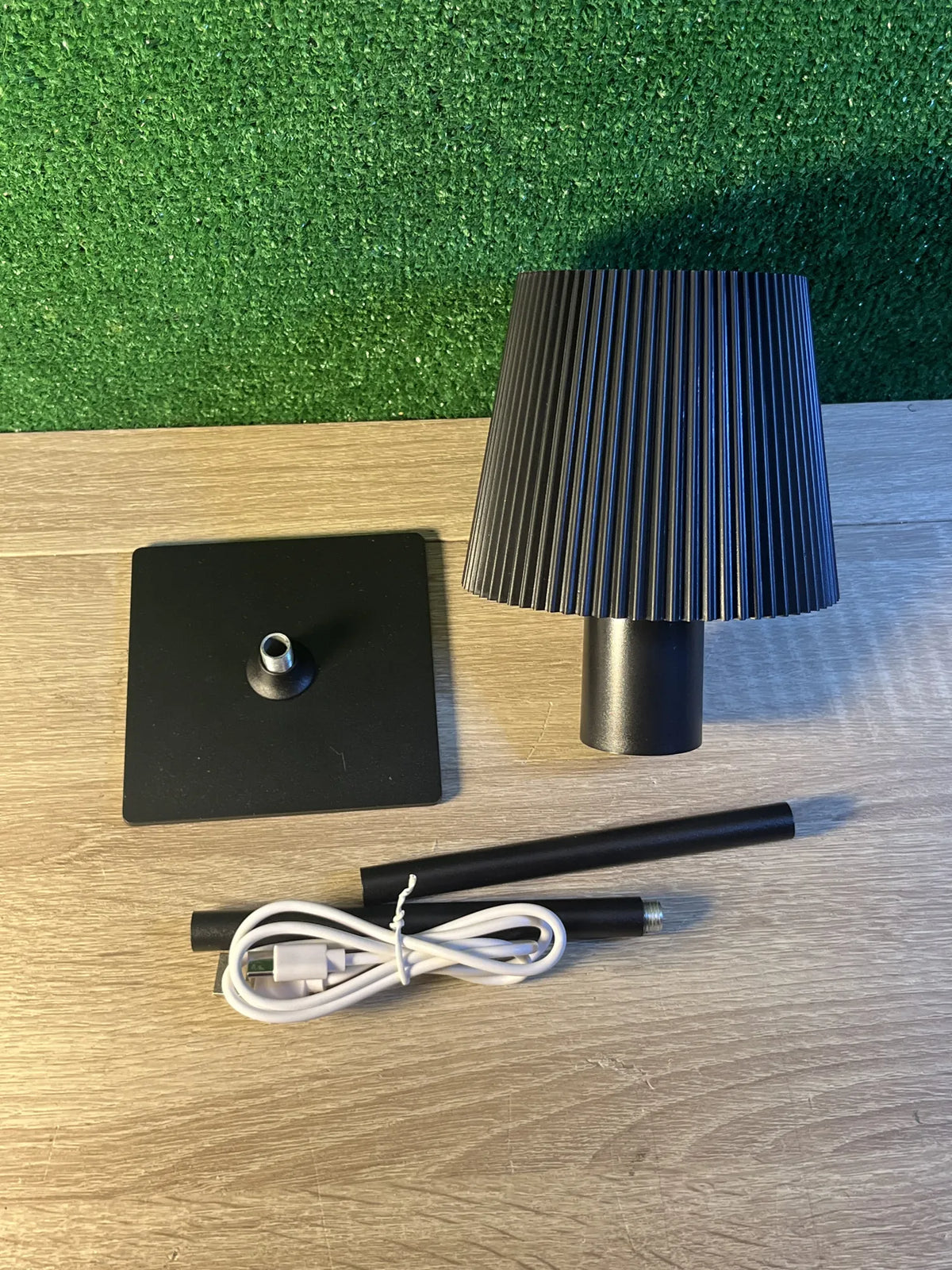 Lampara de Mesa LED Inalámbrica