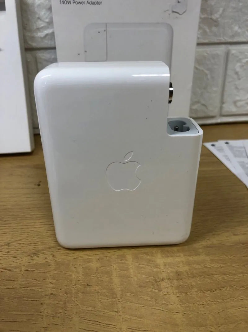 Adaptador de Corriente - Apple
