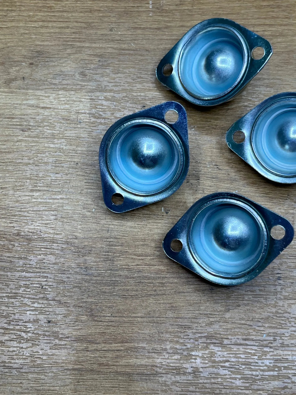 Ruedas para Muebles Pesados Pequeñas