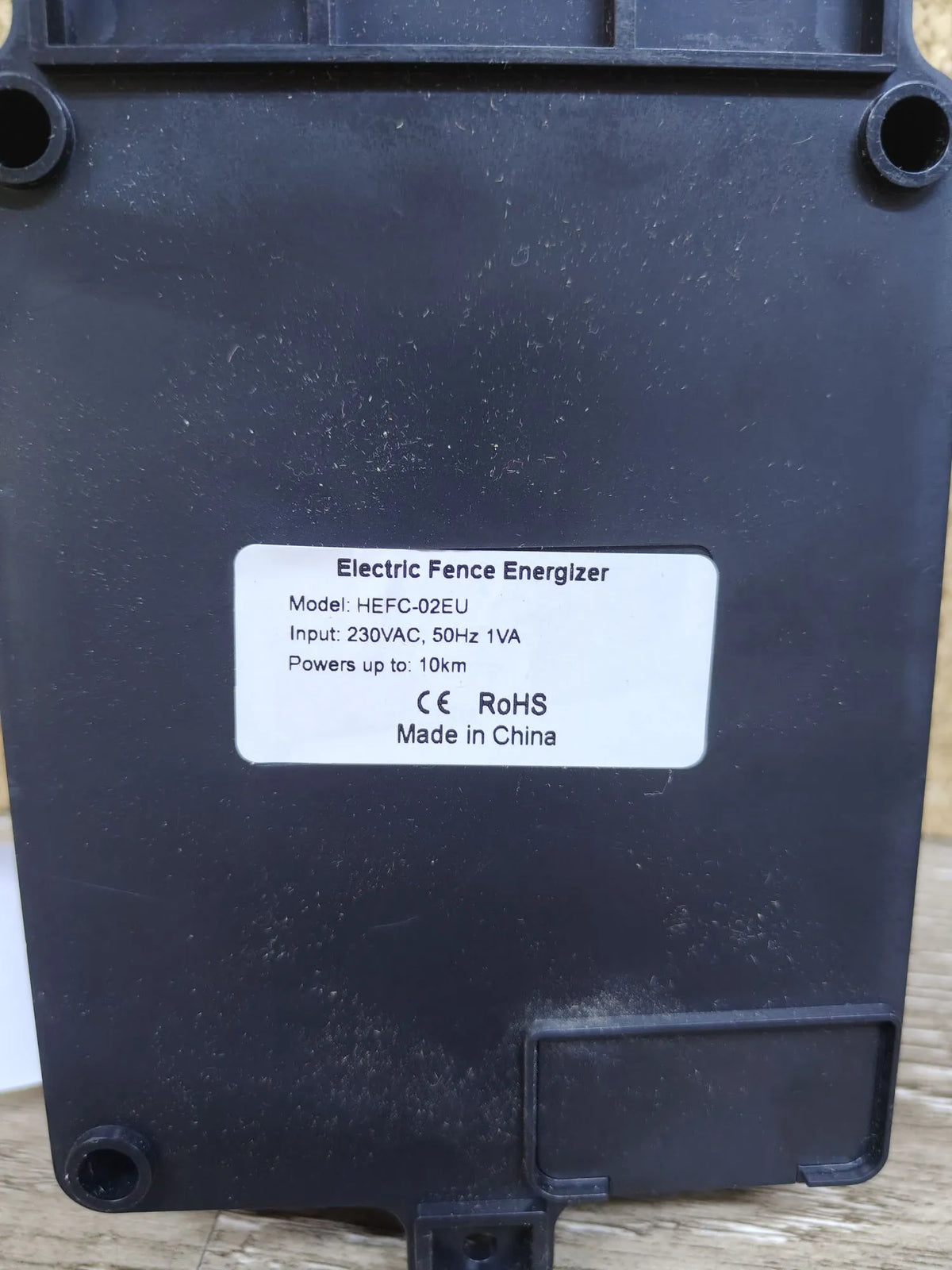 Dispositivo eléctrico para cercas de 230 V Briidea