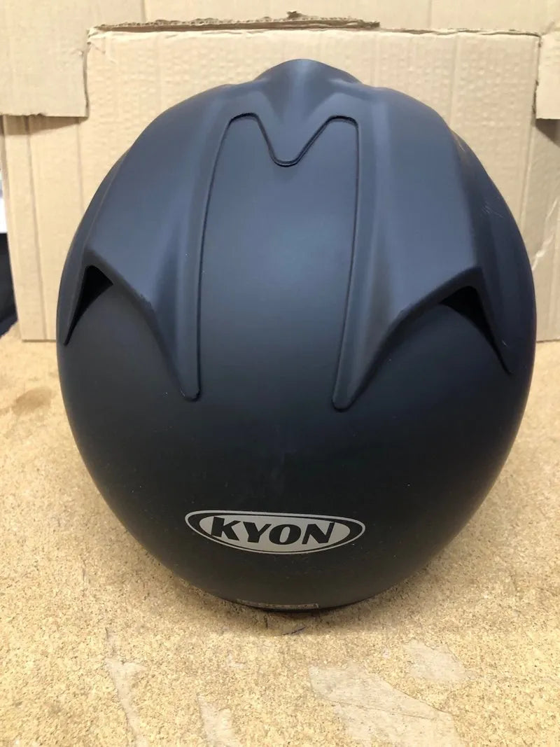 Casco de moto negro integral
