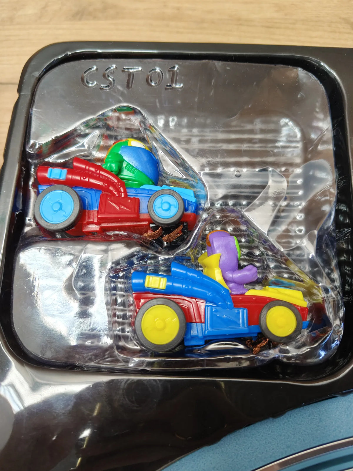 Circuito de slot a escala 1/50 con dos vehículos - Ninco