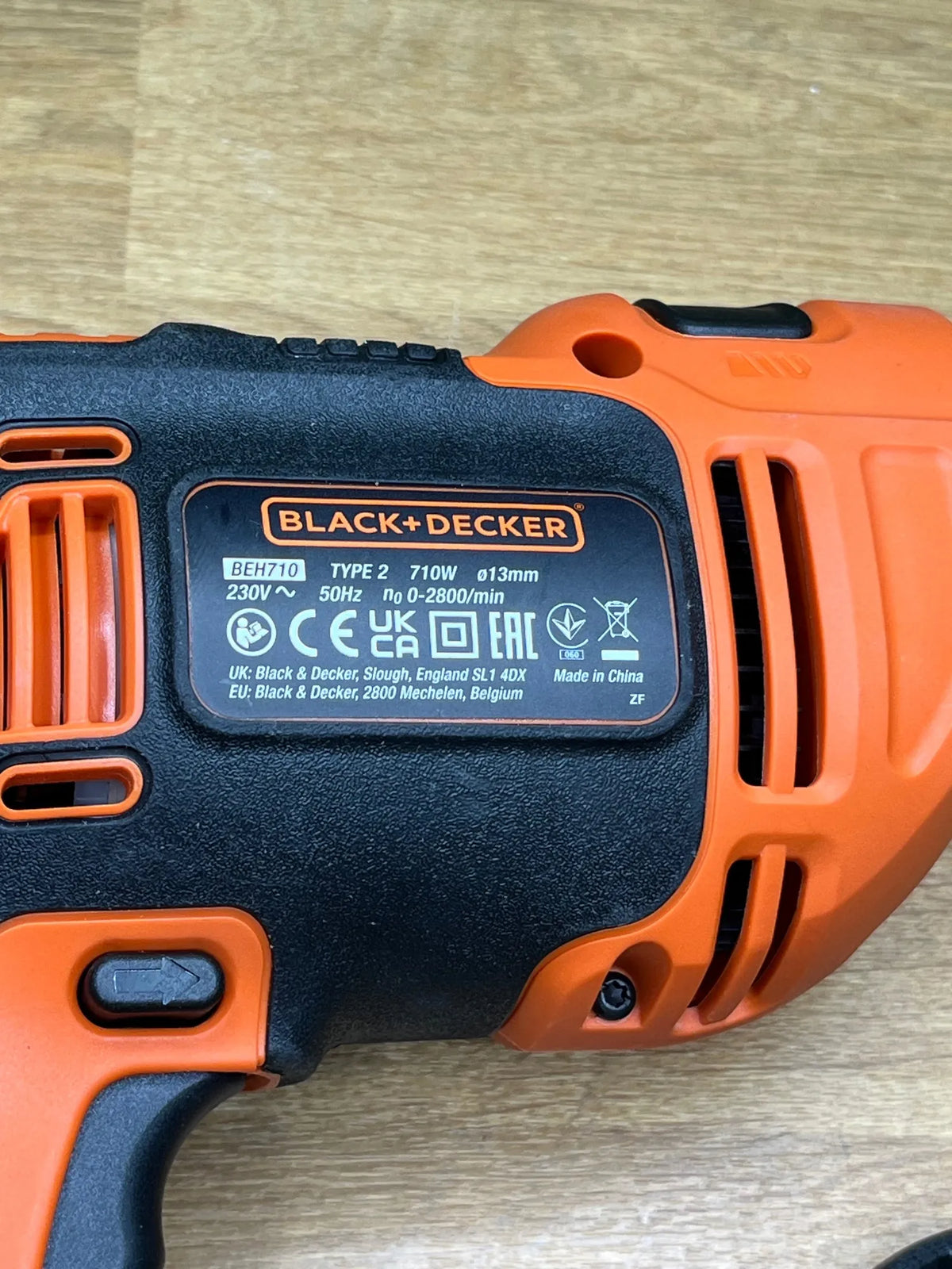 Taladro percutor con cable 710W BLACK+DECKER