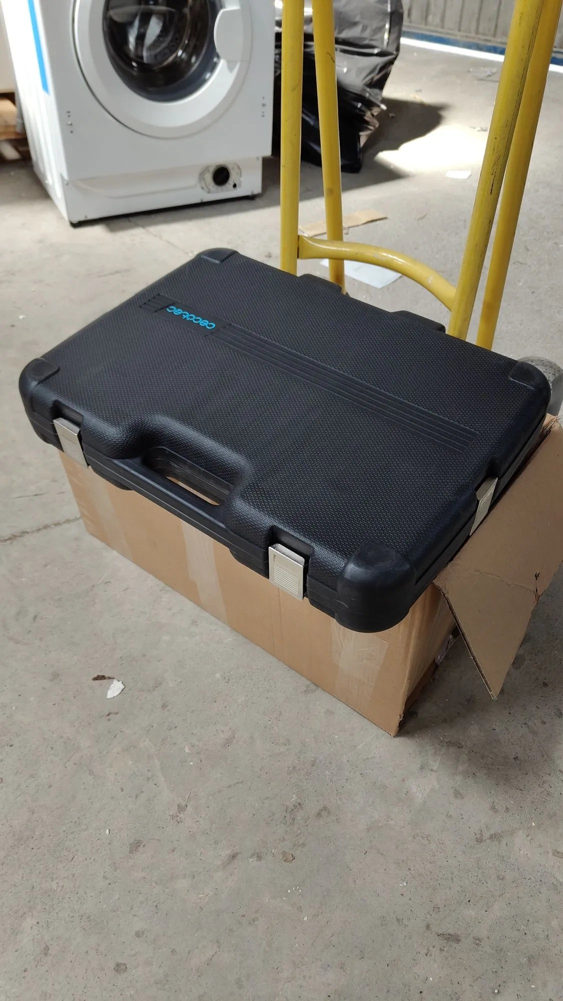 Maletín con 216 Piezas ToolBox KRK 6200 Portaherramientas Cecotec
