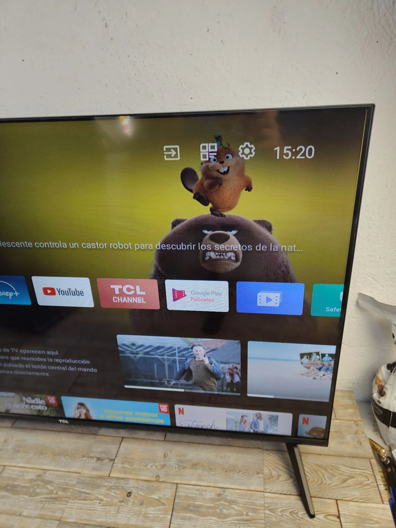 Televisión Smart TV 40" - TCL
