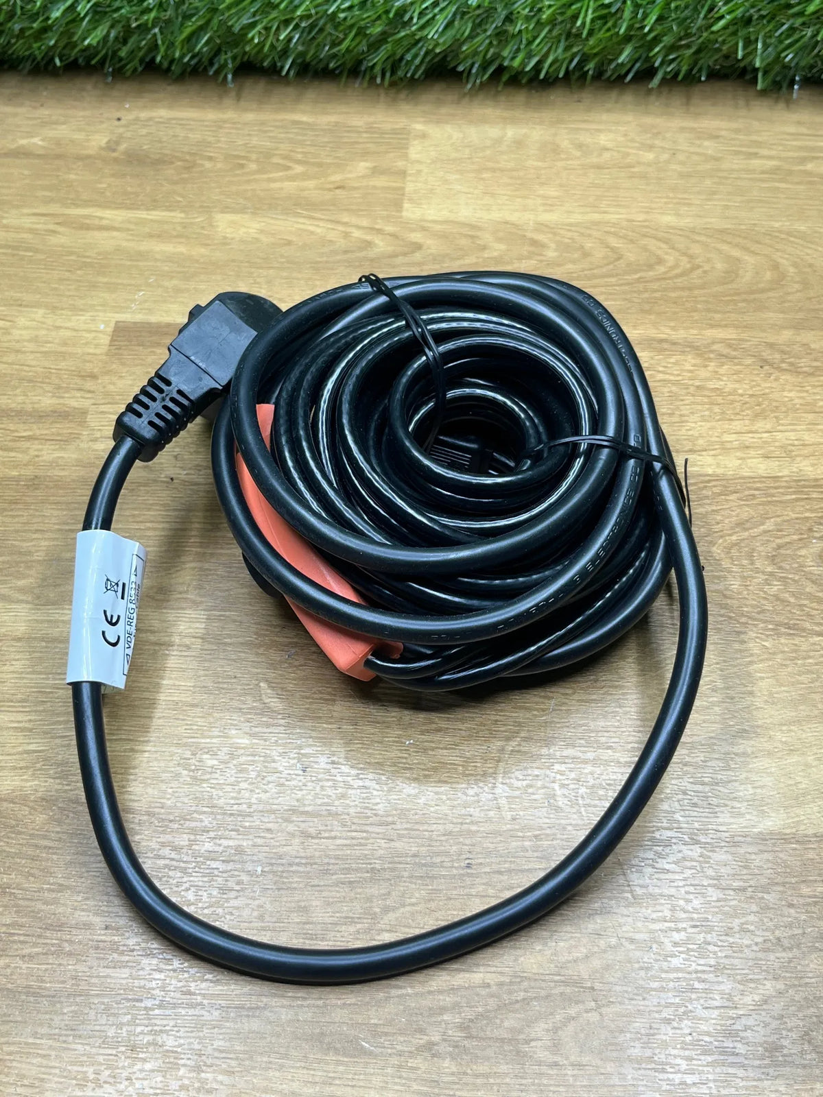 Cable calefactor anticongelante con termostato integrado