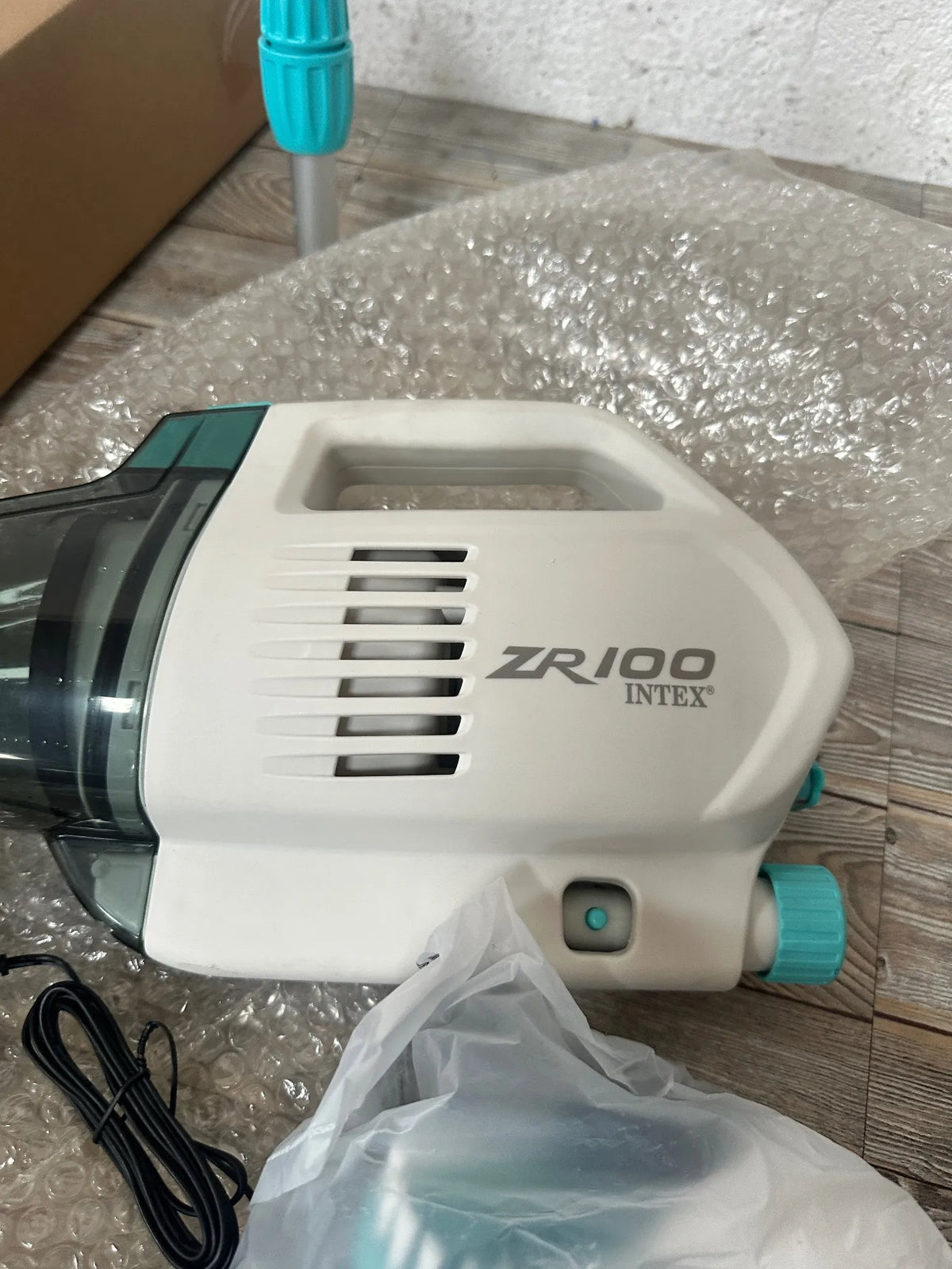 Aspiradora manual recargable