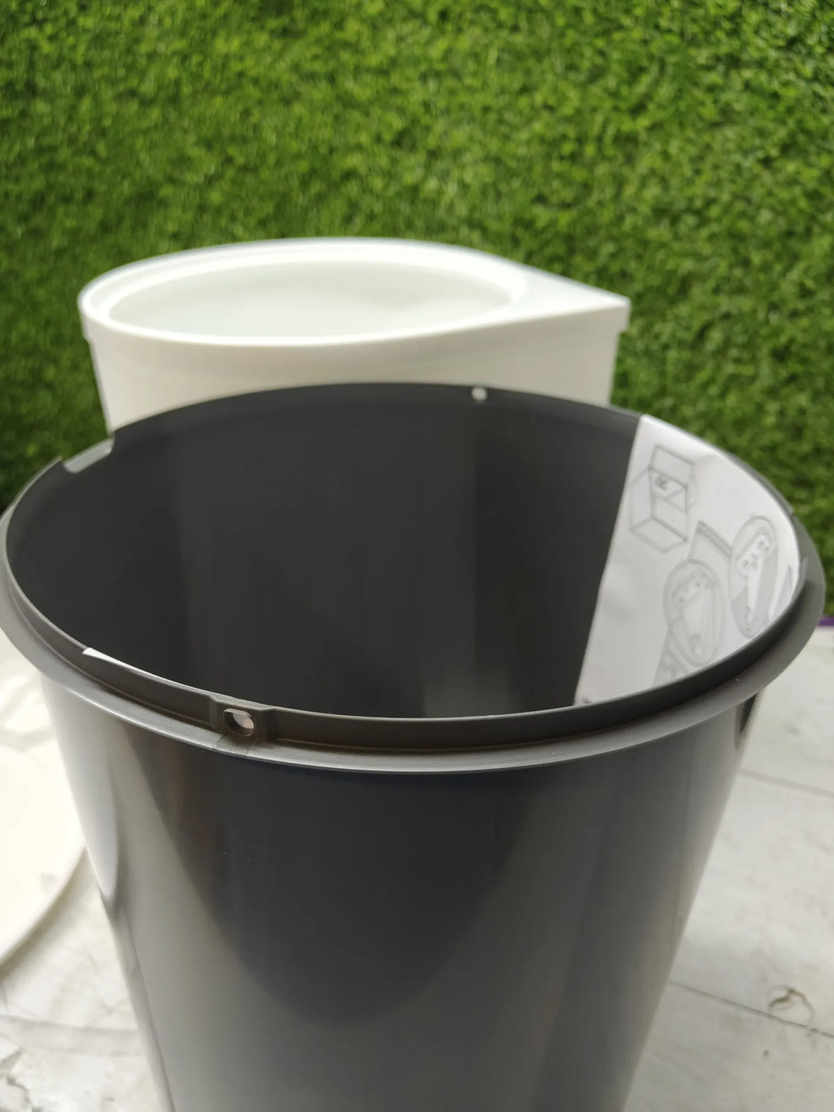 Cubo de basura para puerta de armario - Emuca
