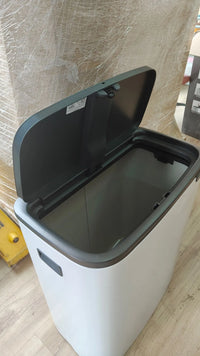 Cubo de basura con patas 2 x 30L