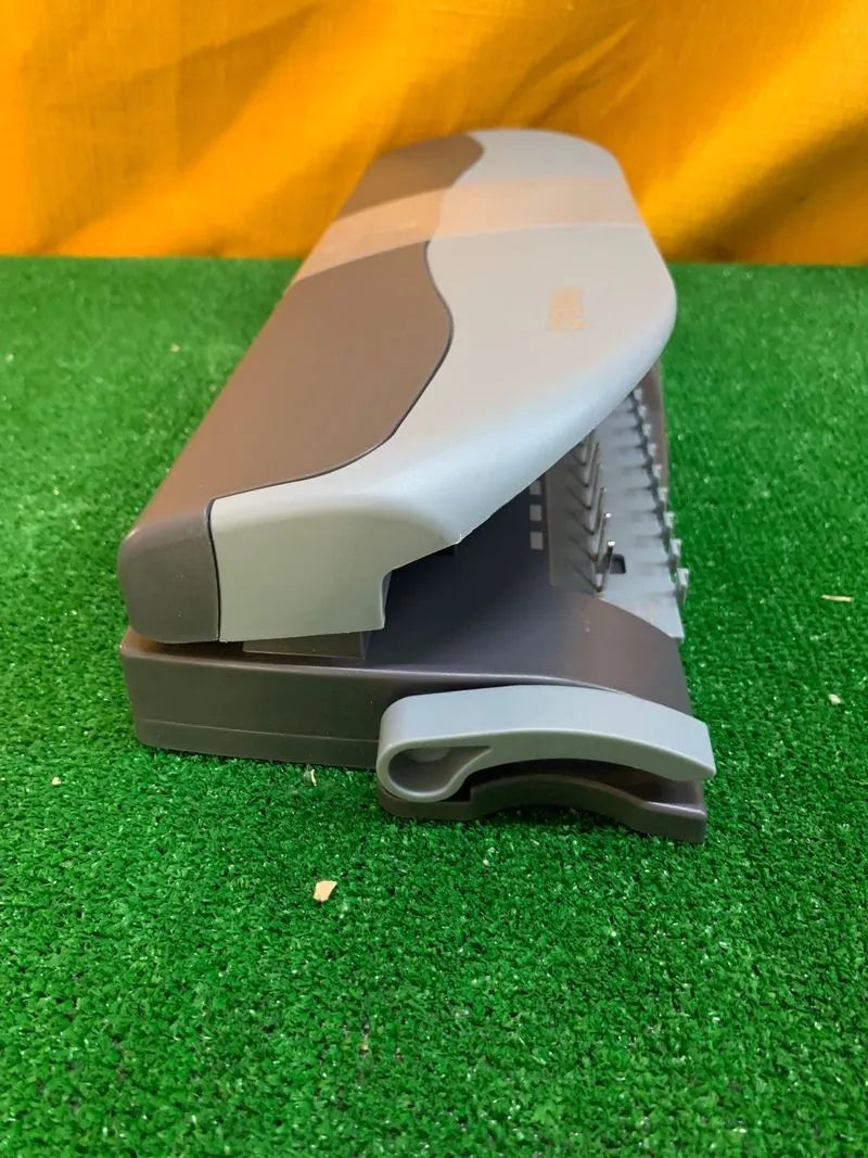 Máquina compacta para encuadernación