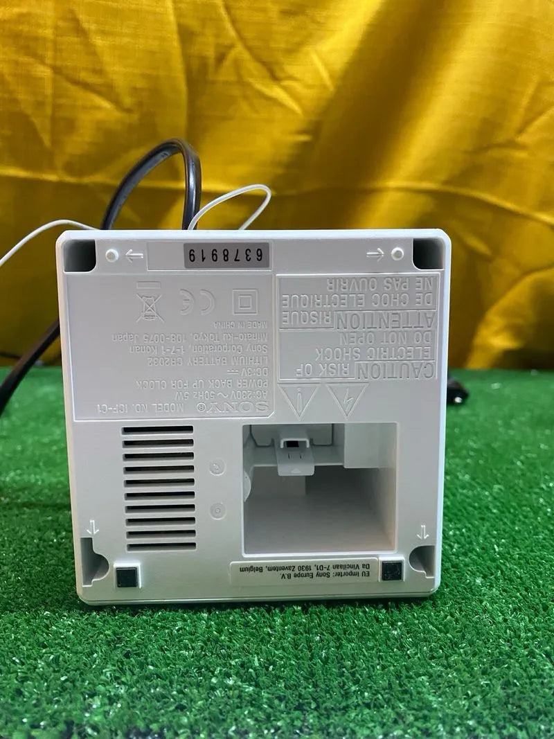 Sony ICF-C1