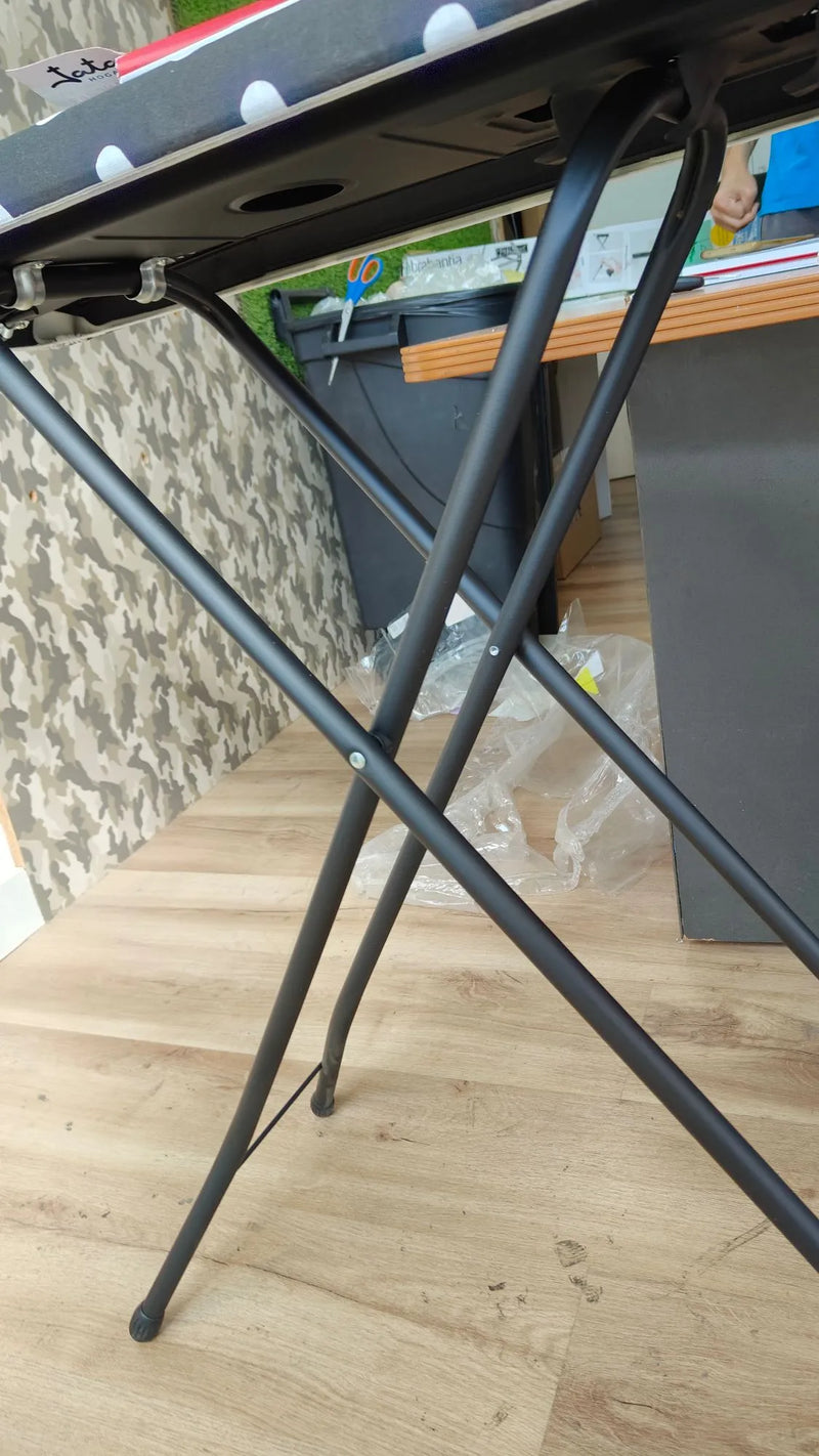 Tabla de planchar plegable, dimensiones 110 x 32 cm