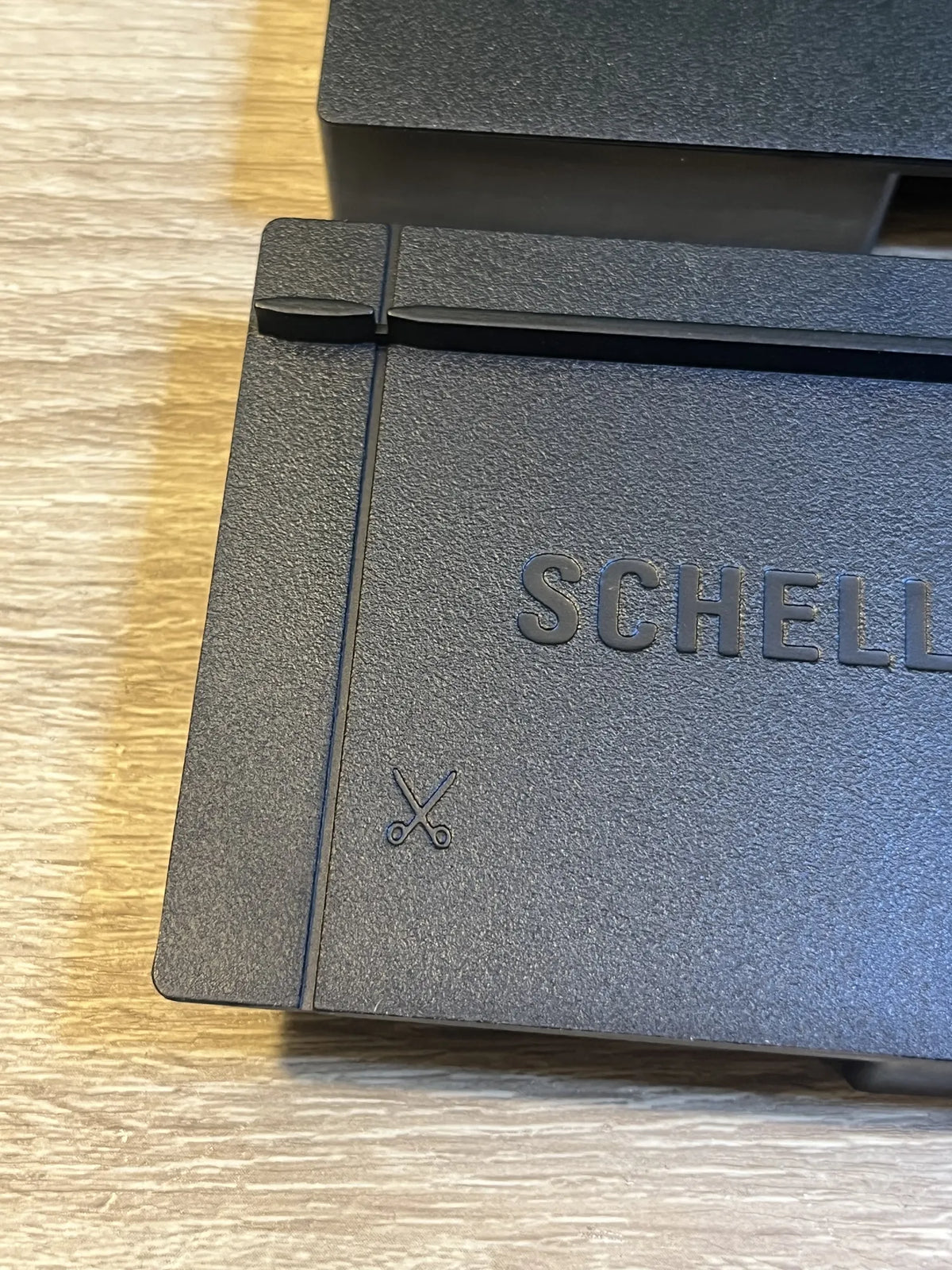 Dispositivos antielevación para persianas Schellenberg
