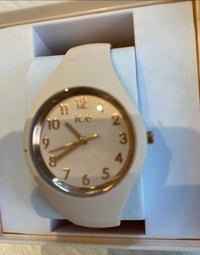 Reloj para Mujer con Correa de Silicona