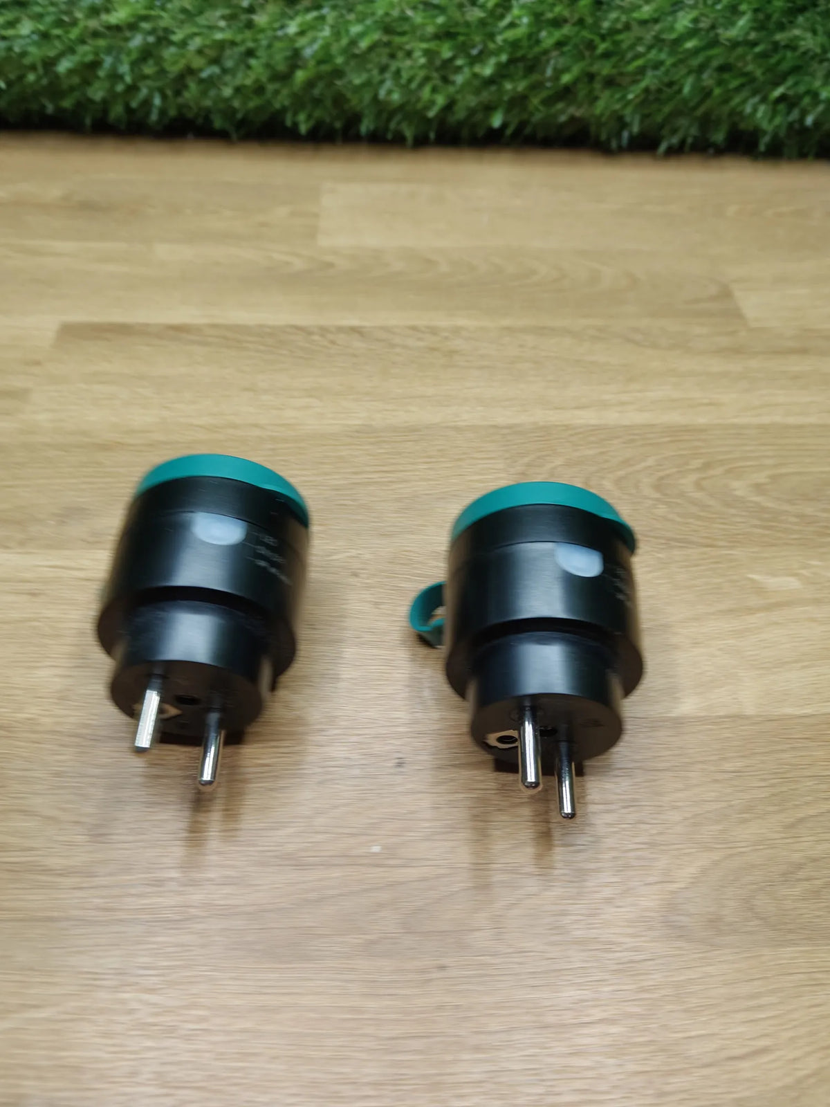 Mini enchufes SURNICE