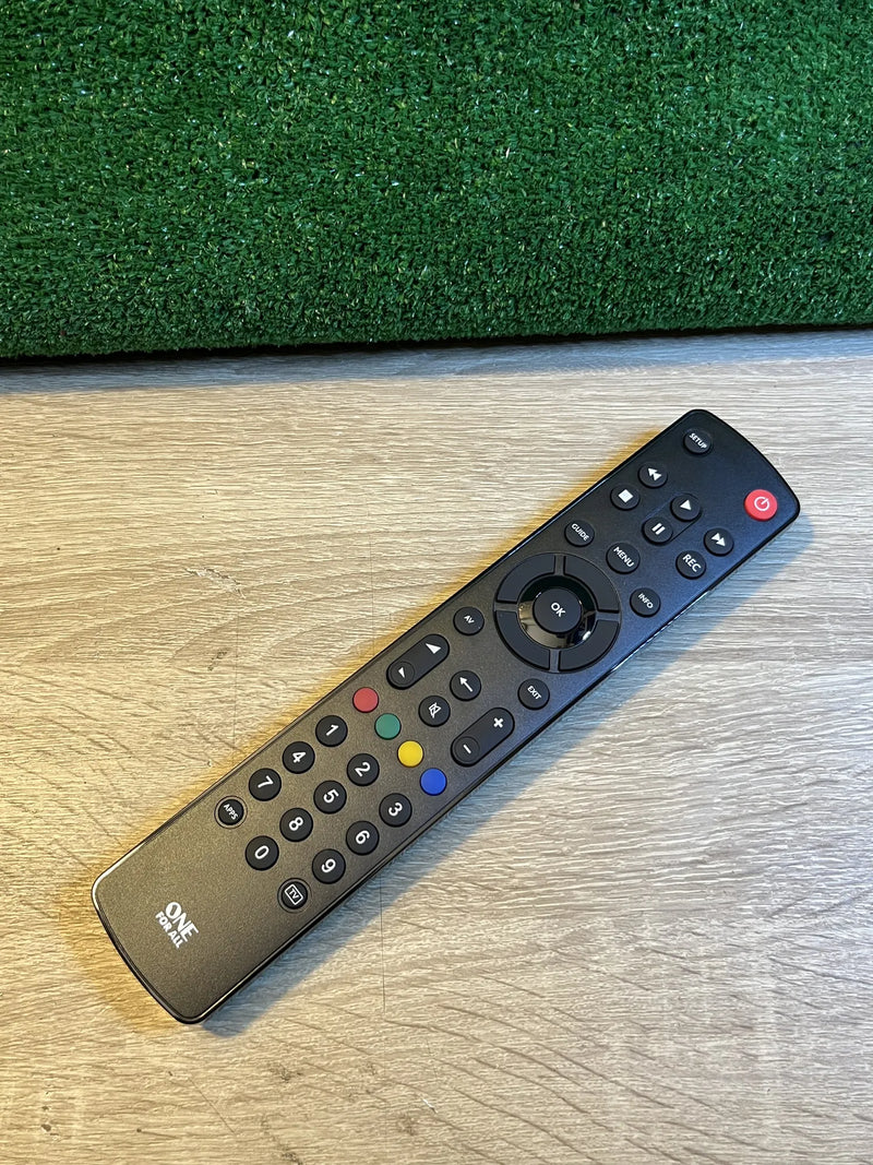 Televisor con control remoto universal One For All