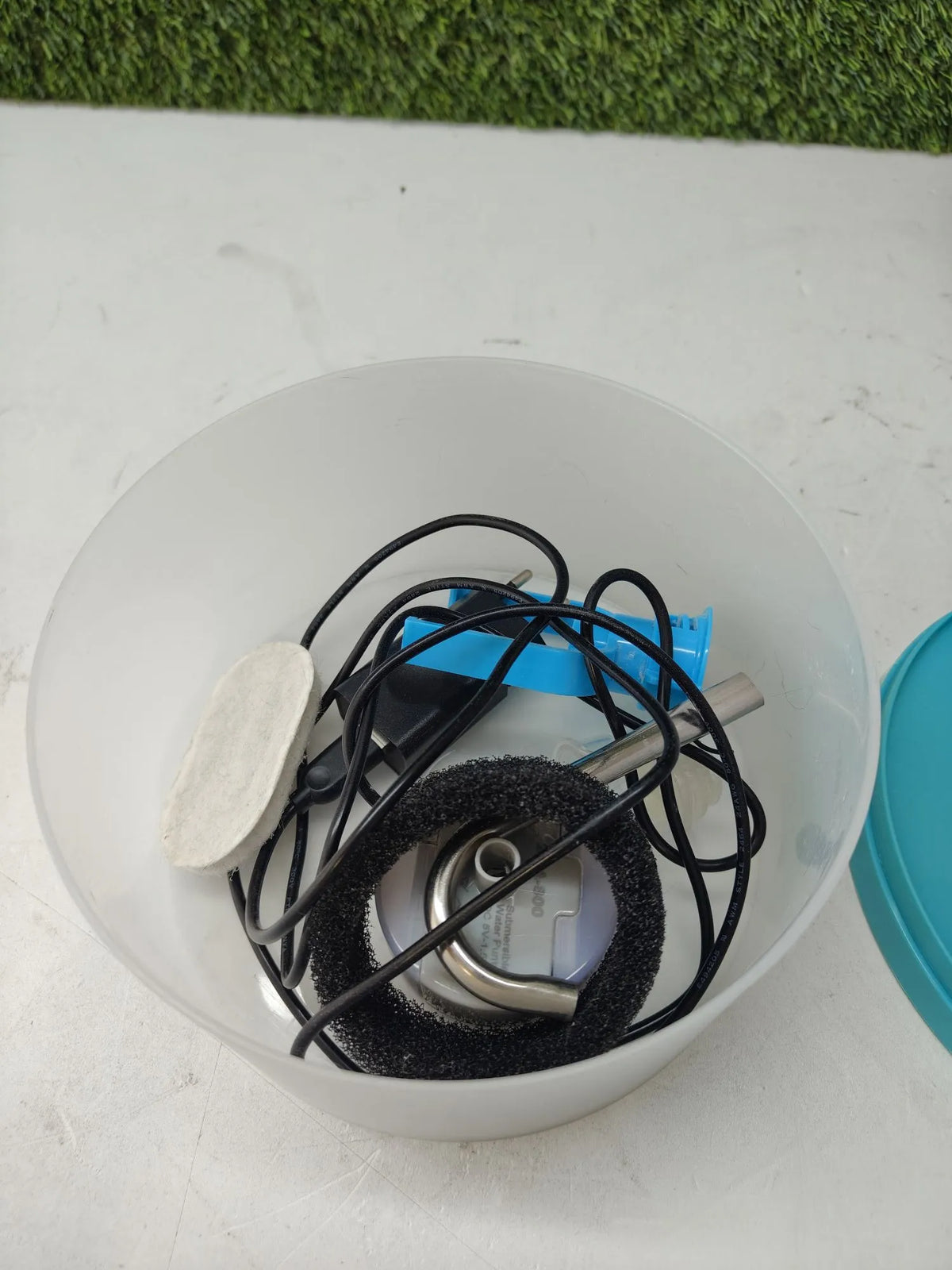 Fuente para gatos con forma de grifo - Giotohun