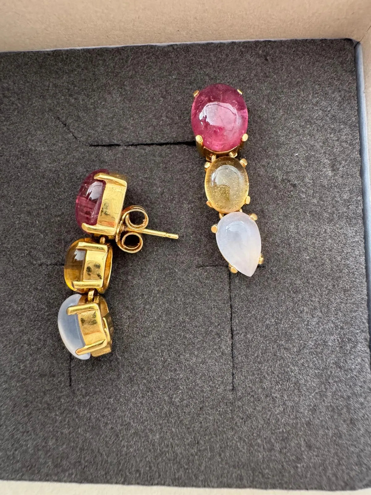 Pendientes oro 18K con piedras multicolor, sello 750