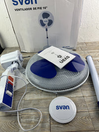 Ventilador de pie blanco