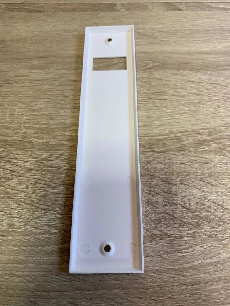 Tapa protectora para pasador de correa de persiana