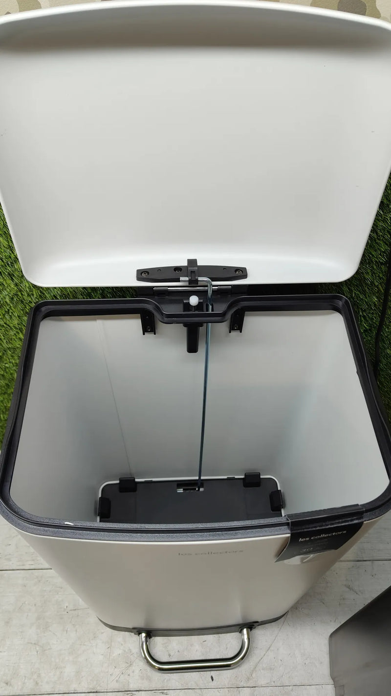 Cubo de basura de cocina a pedal