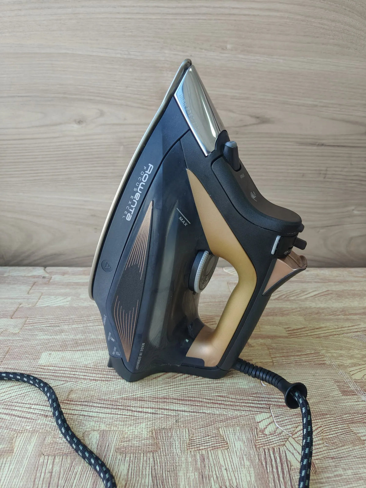 Plancha de vapor vertical - Rowenta