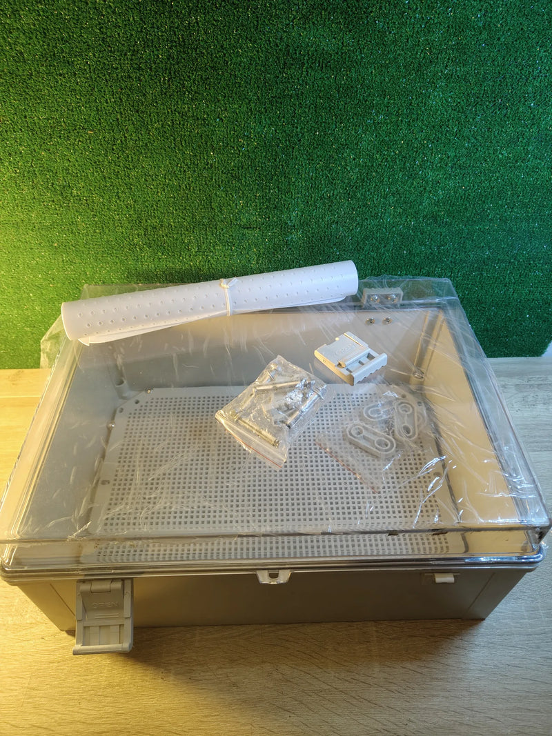 Caja de Conexiones de Plástico Transparente