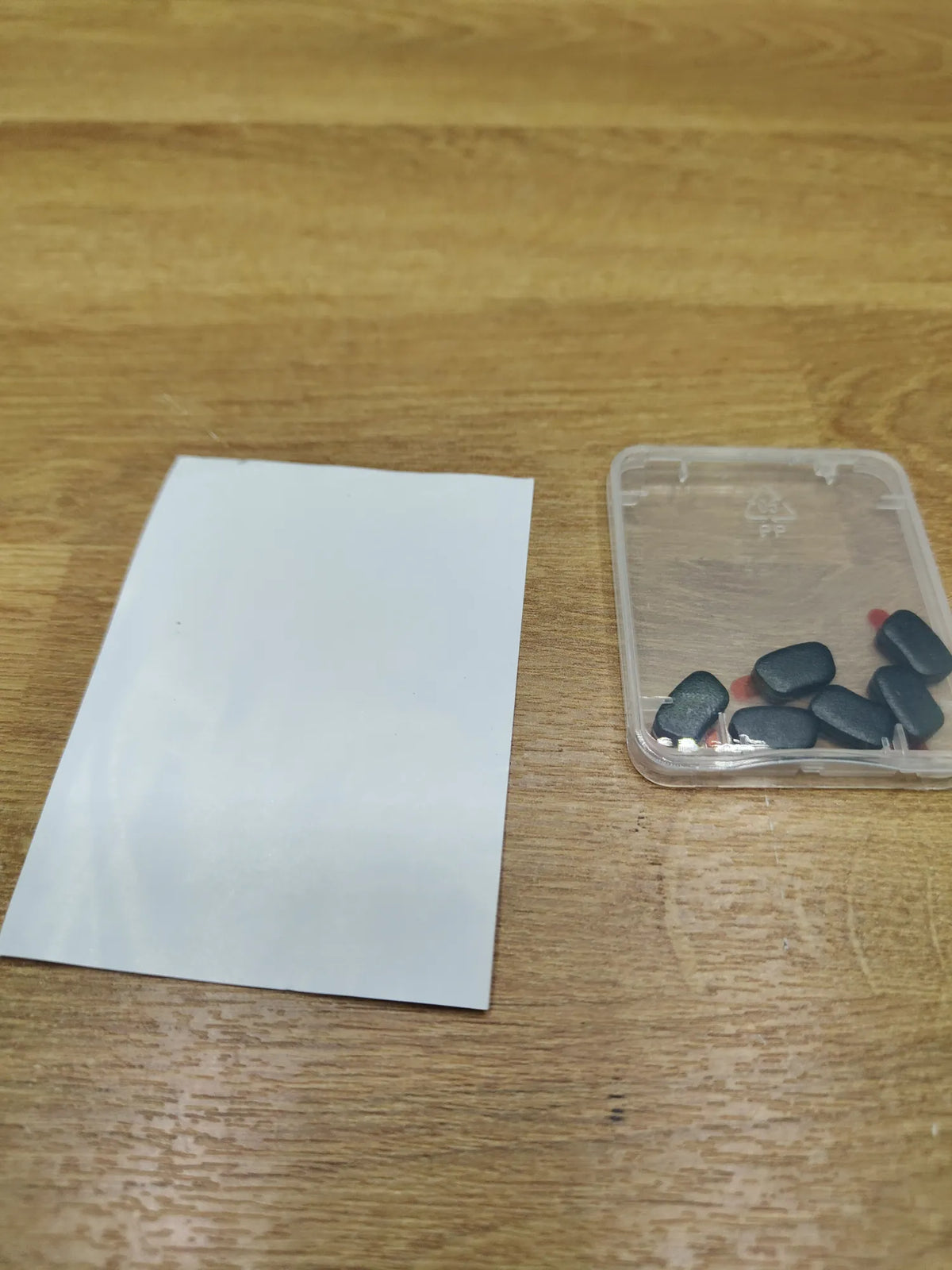 Placas metálicas de repuesto adhesivas