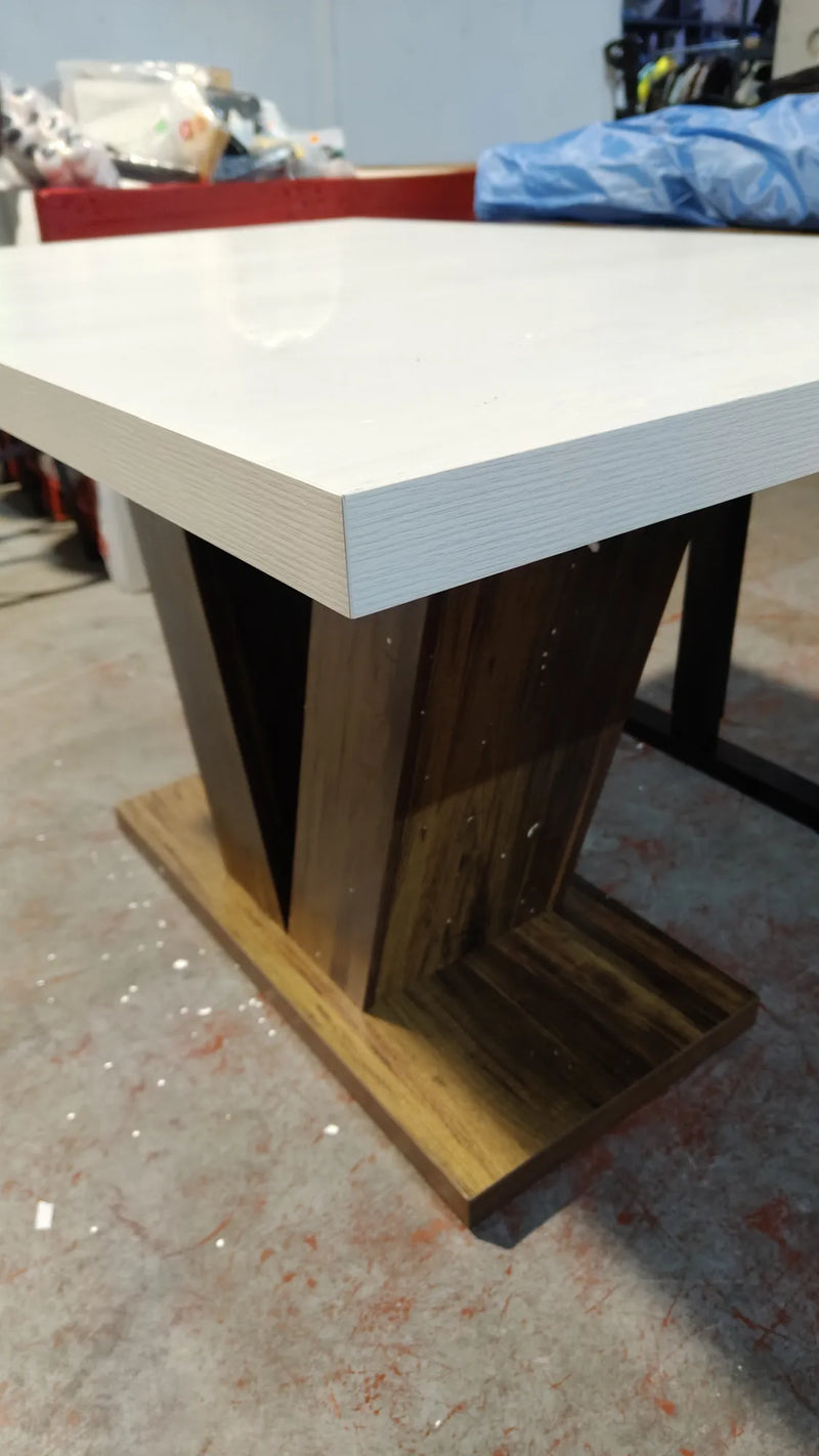 Mesa de comedor de madera | Patas en forma de V | 120 x 75 x 80 cm