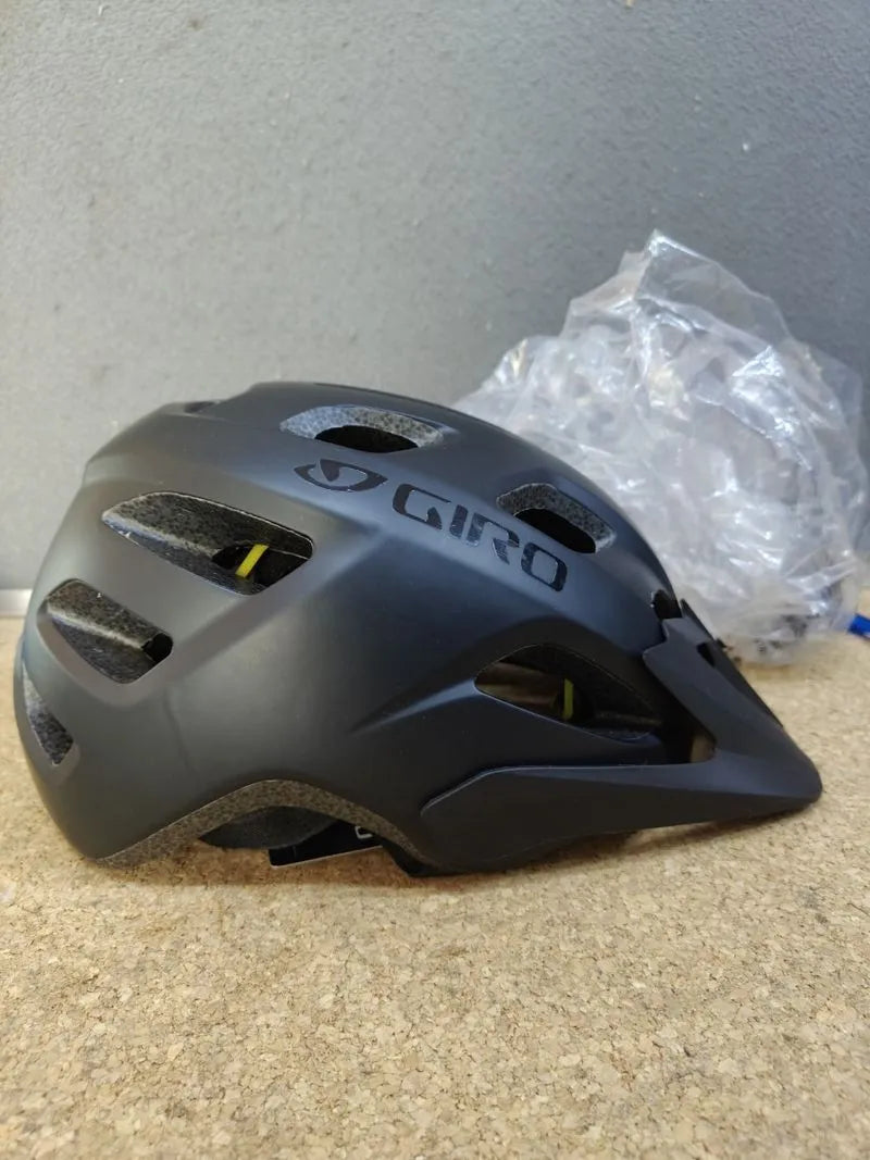 Casco bicicleta giro