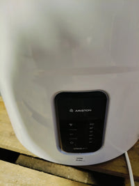 Calentador de Agua Eléctrico - Ariston