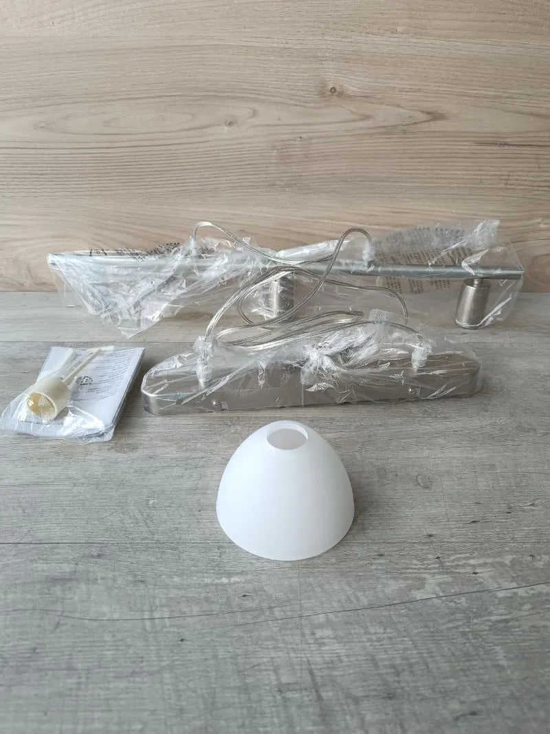 Luz colgante, de 3 x E14-40W, ajustable en altura