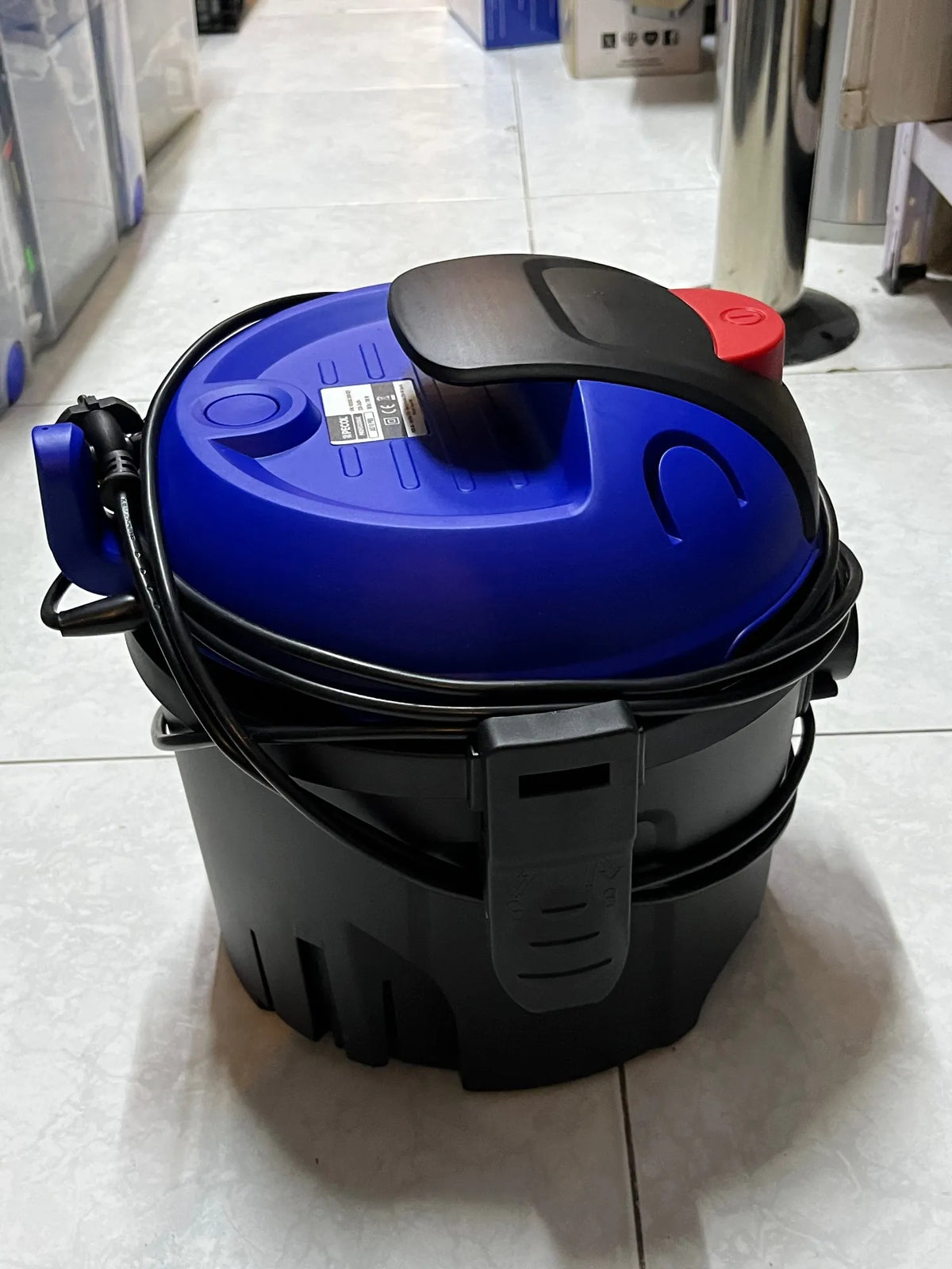 Aspirador Industrial Sólidos 10L 700W PECOL