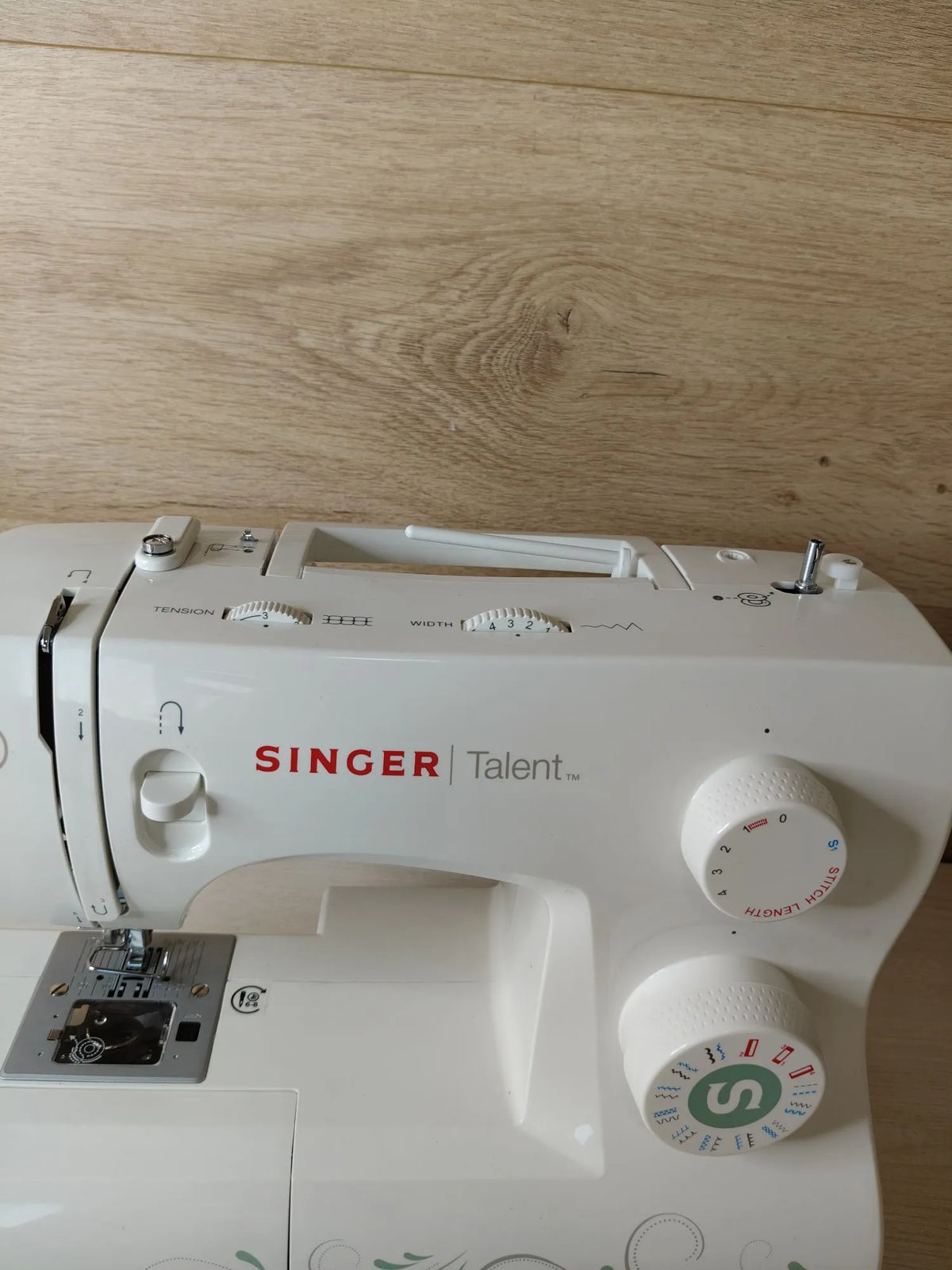 Máquina de Coser Mecánica - SINGER