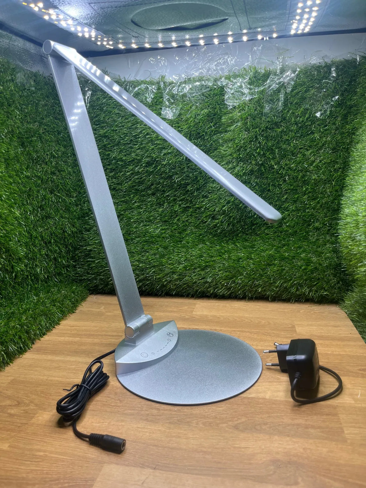 Lámpara de escritorio LED con tacto BRILONER