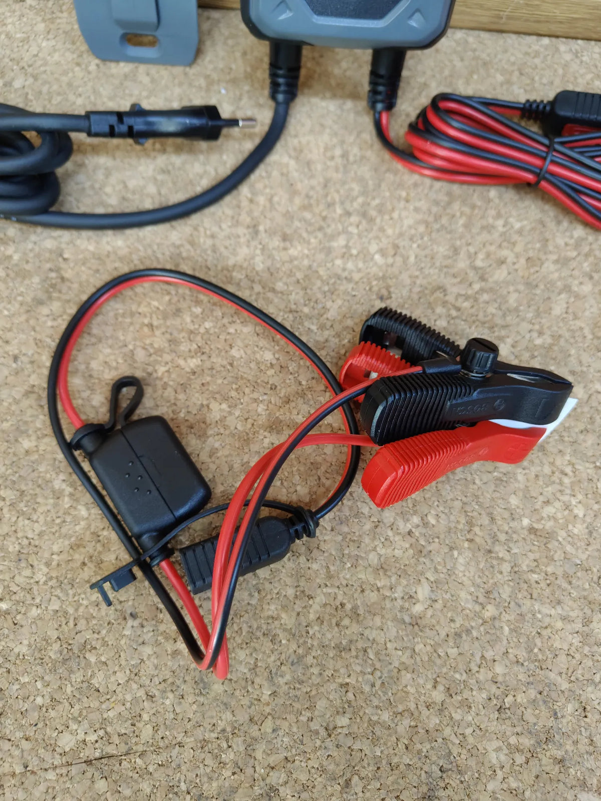 Cargador de Batería para Coche C30 Bosch