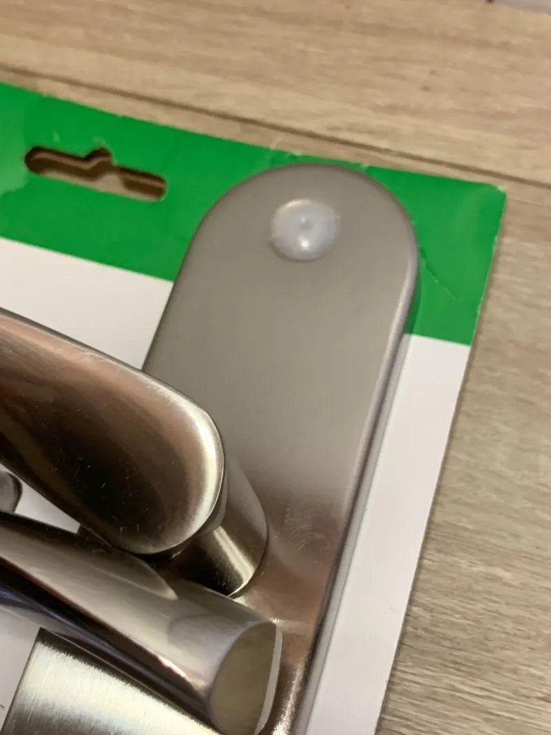 Juego de Manillas de Acero para Puertas Amig