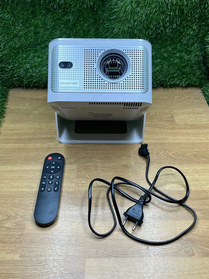 Mini Proyector 4K Soporte MAGCUBIC