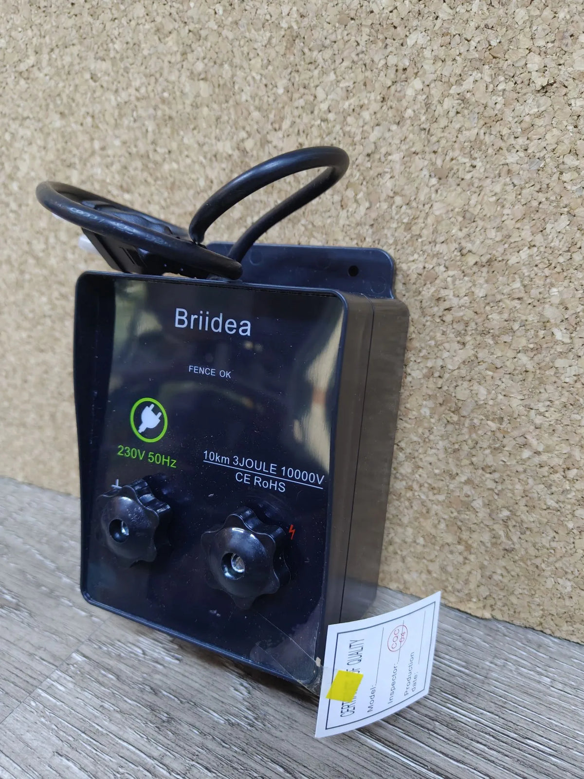 Dispositivo eléctrico para cercas de 230 V Briidea