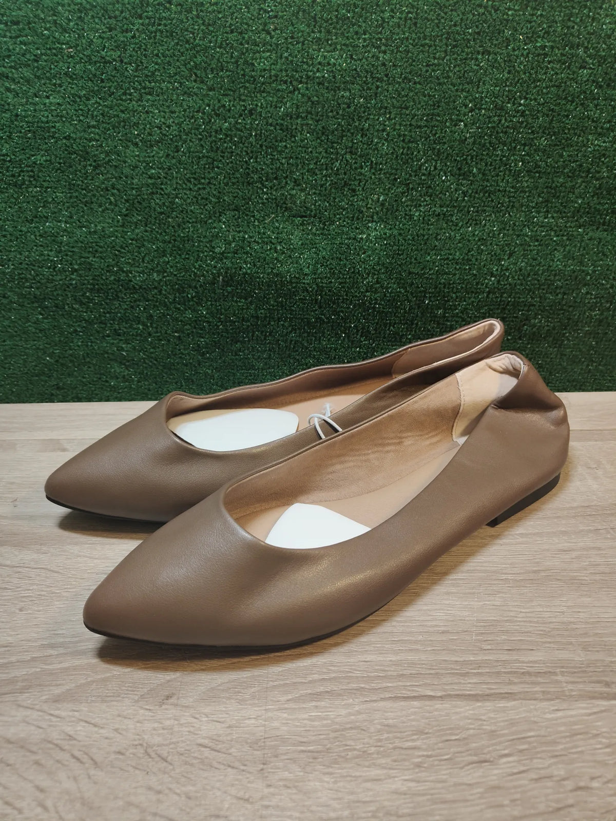 Bailarinas con Puntera en Pico Amazon Essentials