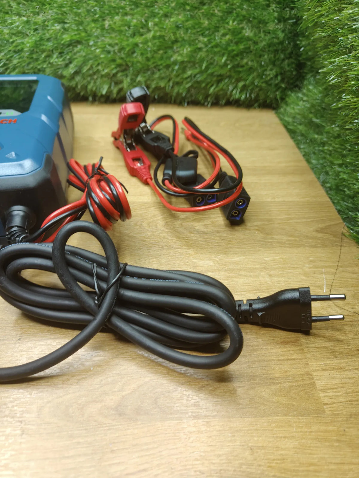 Cargador de batería para coche Bosch