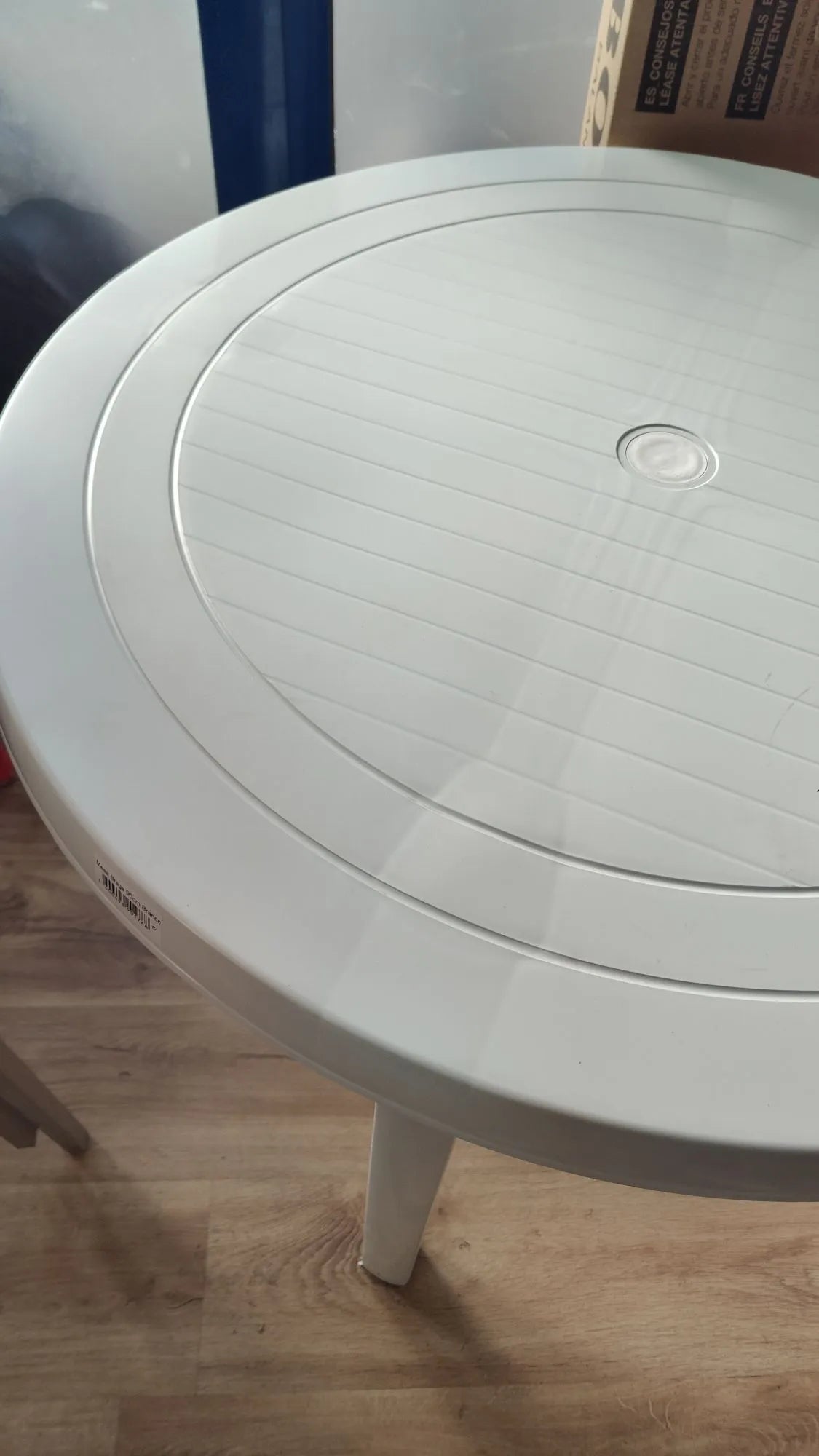 Mesa Resina Blanca Diametro 90 cm.
