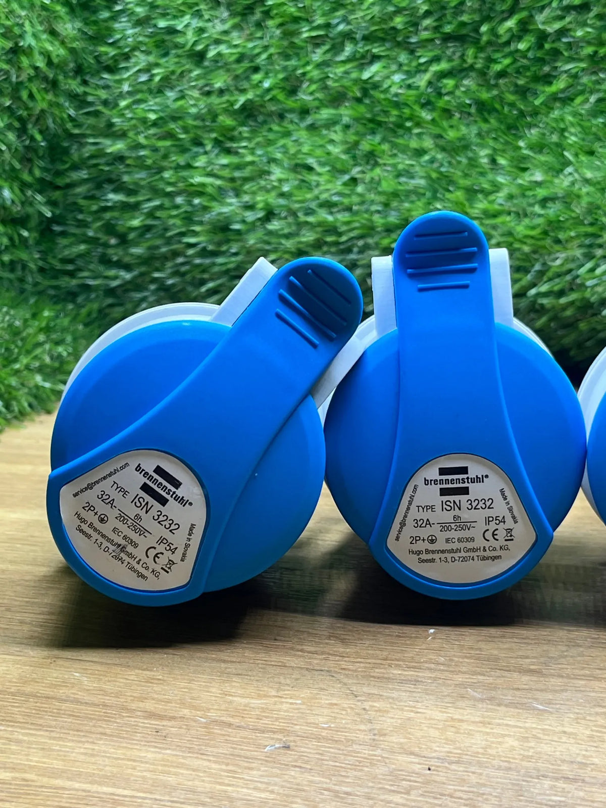 4 Enchufes eléctricos CEE 3 polos para uso exterior Brennenstuhl