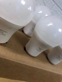 Bombilla LED - Amazon Basics