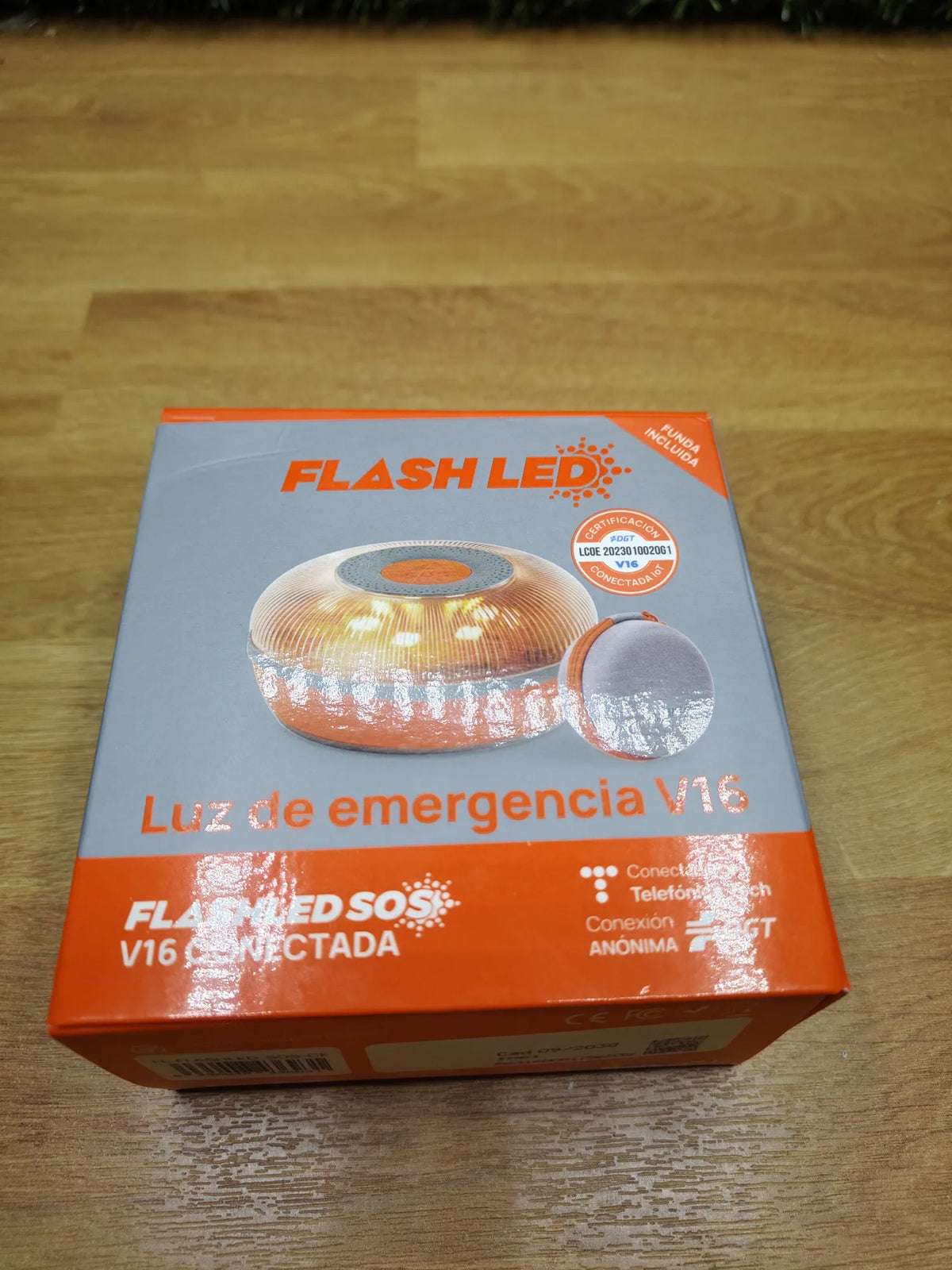 Luz de emergencia V16 FlashLED