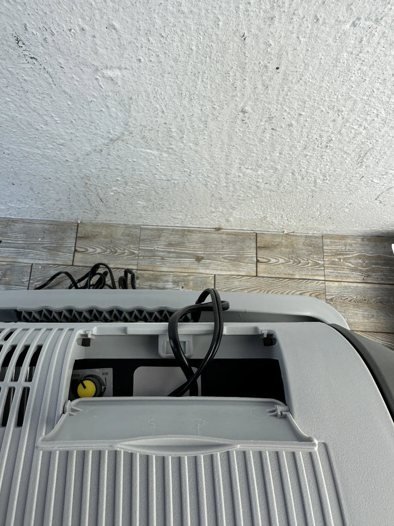 Nevera termoeléctrica AEG